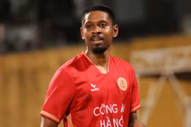 HLV Kim Sang-sik gạch tên hậu vệ Việt kiều đắt giá nhất V.League