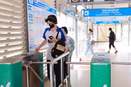 Hơn 16 triệu hành khách sử dụng vé xe buýt điện tử tại Hà Nội