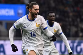 Rabiot lập cú đúp, Pháp dễ dàng đánh bại Italia tại Nations League