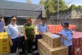 Bình Dương: Phát hiện gần 16.000 rượu ngoại có dấu hiệu nhập lậu, trị giá 15 tỷ đồng 