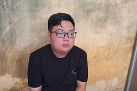 Giả danh Công an tỉnh Tiền Giang lừa hơn 4,5 tỷ đồng lấy tiền tiêu xài