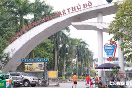 Cận cảnh Công viên Tuổi trẻ Thủ đô như 'bãi rác' trước khi hạ rào, tạo không gian mở