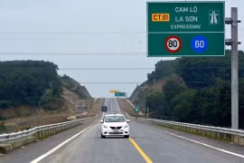 Đếm, phân loại xe để lên phương án phân luồng cao tốc Cam Lộ - La Sơn