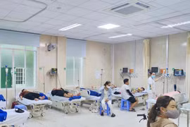 Bữa ăn khiến 60 người nhập viện nghi ngộ độc