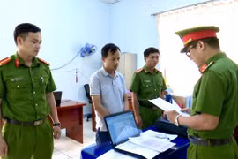 Bắt giám đốc doanh nghiệp chỉ đạo lập hàng loạt “công ty ma” tham gia đấu thầu
