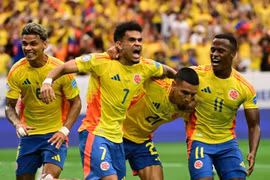 Hạ Panama, Colombia vào bán kết Copa America