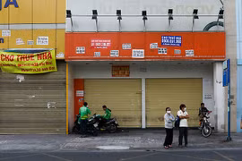 Số doanh nghiệp tái gia nhập thị trường tăng cao, nhưng "làn sóng" trả mặt bằng vẫn còn