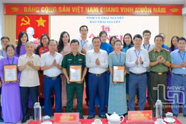 Báo Thái Nguyên trao giải cuộc thi viết về 'Học tập và làm theo tư tưởng, đạo đức, phong cách Hồ Chí Minh'