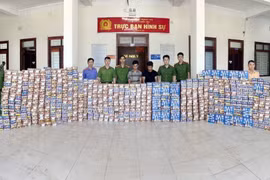 Bắt 2 đối tượng vận chuyển 1,4 tấn pháo hoa nổ