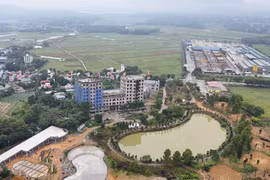 UBND TX Sơn Tây ra 'tối hậu thư' cho công trình xây dựng không phép tại Khu sinh thái Đồi Vua