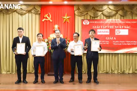 Đà Nẵng tôn vinh 15 tác phẩm đoạt giải Báo chí Búa liềm vàng thành phố năm 2023