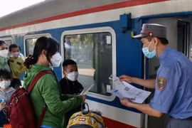 TP HCM: Ngành đường sắt bán thêm 7.000 vé tàu do nhu cầu đi lại tăng