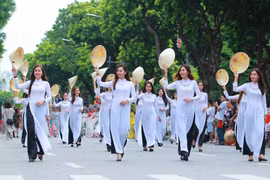 Hà Nội đẩy mạnh tuyên truyền về xây dựng người Hà Nội thanh lịch, văn minh