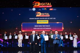 Kỷ niệm 32 năm thành lập, ONEBANK by Nam A Bank tiếp tục được vinh danh tại giải thưởng chuyển đổi số Việt Nam 2024