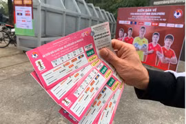 Dân bán vé trận Việt Nam - Indonesia lo ế, không tăng giá cao