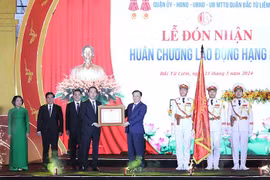 Quận Bắc Từ Liêm đón nhận Huân chương Lao động Hạng Nhì