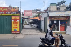 Hoàng Mai (Hà Nội): Bãi xe không phép ngang nhiên hoạt động