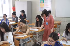 Kết luận của Bộ Chính trị: “Thực hiện chủ trương lương của nhà giáo được ưu tiên xếp cao nhất”