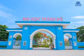 Trường Đại học Thành Đô: Khó khăn tuyển sinh, sống nhờ vào đào tạo liên thông ngành dược!