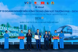 BIDV lần thứ 6 vào Top 10 Doanh nghiệp bền vững lĩnh vực thương mại - dịch vụ