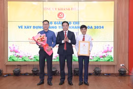 Khánh Hòa trao Giải báo chí về xây dựng Đảng tỉnh lần thứ IV - năm 2024