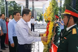 Chủ tịch Quốc hội Trần Thanh Mẫn tri ân các Anh hùng liệt sỹ, người có công với cách mạng