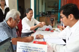 Cán bộ già yếu đã nghỉ việc tại xã, phường, thị trấn tăng thêm 15% trên mức trợ cấp được hưởng