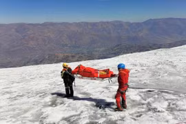 Thi thể đóng băng của nhà leo núi người Mỹ được tìm thấy ở Peru sau 22 năm mất tích