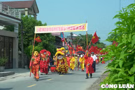 Lễ đón bằng công nhận Lễ hội Cầu Ngư làng Cam Lâm là Di sản văn hóa phi vật thể quốc gia