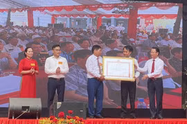 Hà Nội: Tản Hồng tổ chức lễ đón nhận đạt chuẩn nông thôn mới kiểu mẫu
