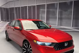 Doanh số giảm sâu, Honda Accord lần đầu giảm giá 'sập sàn' 220 triệu