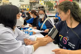 Mỗi năm Việt Nam có khoảng 354.000 người sống chung với ung thư