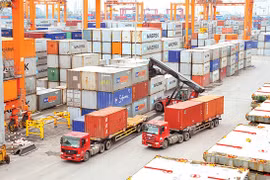 Thu thuế xuất nhập khẩu đang có xu hướng giảm dần