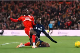 Chelsea thua sốc trước Middlesbrough ở lượt đi bán kết Carabao Cup