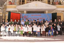Công an tỉnh Ninh Bình: Ấm áp chương trình “Tình nguyện mùa đông năm 2023 - Xuân tình nguyện năm 2024”