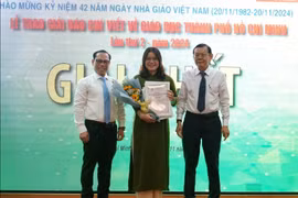 Khen thưởng các tác phẩm dự giải báo chí viết về giáo dục TP Hồ Chí Minh