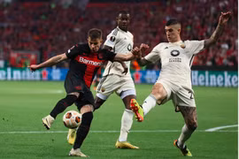 Bayer Leverkusen bất bại khó tin, giành vé vào chung kết Europa League