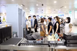 Hành khách bị cấm bay 12 tháng vì tung tin có lựu đạn
