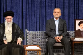 Lãnh tụ Tối cao Iran chính thức xác nhận ông Masoud Pezeshkian là Tổng thống