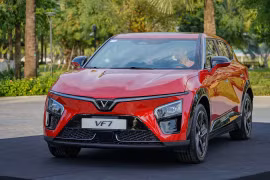 Loạt ưu đãi "khủng" cho khách hàng mua VinFast VF 7 trong tháng 8