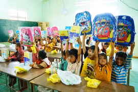 Gia Lai: Trao nhiều phần quà và tư vấn sức khỏe cho các học sinh tại vùng khó khăn huyện Chư Pưh