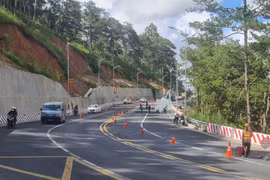 Phân luồng để khắc phục các vị trí hư hỏng trên đèo Prenn Đà Lạt