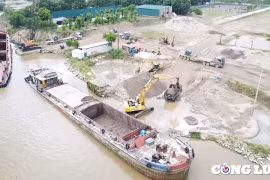 Tiên Du (Bắc Ninh): Bến bãi hoạt động tràn lan trong mùa mưa bão