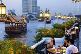 Thái Lan phát tiền để người dân đi du lịch
