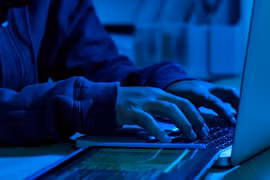 Mất 25 triệu USD sau cuộc gọi video với 'giám đốc tài chính' deepfake
