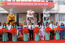 Hậu Giang khai mạc Hội báo Xuân, Triển lãm ảnh Xuân Giáp Thìn 2024