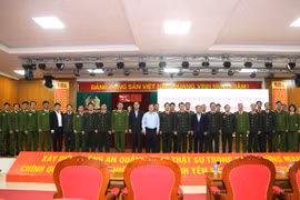 Bộ trưởng Lương Tam Quang làm việc với Công an tỉnh Quảng Ninh