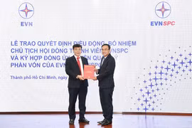 Thu hàng trăm nghìn tỷ mỗi năm từ bán điện, nhưng lợi nhuận của Điện lực miền Nam (EVNSPC) mỏng, đóng thuế cả năm chỉ tương đương khoảng 2 giờ bán điện