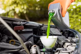 Nước làm mát ô tô bao lâu thay một lần?