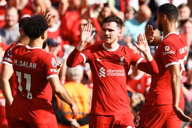 Liverpool nhấn chìm Tottenham trong cơn mưa bàn thắng ở vòng 36 Ngoại hạng Anh